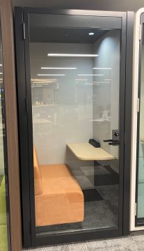 ワークポッド　ワークポッドフレックス　WORKPOD　 TV会議　WEB会議　ブース　コクヨ　WORKPODFLEX